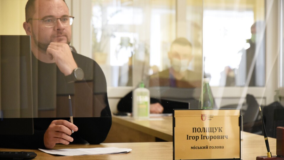 Це неприпустимо, – Поліщук про огорожу, яка закрила прохід лучанам через двір. Що будуть робити