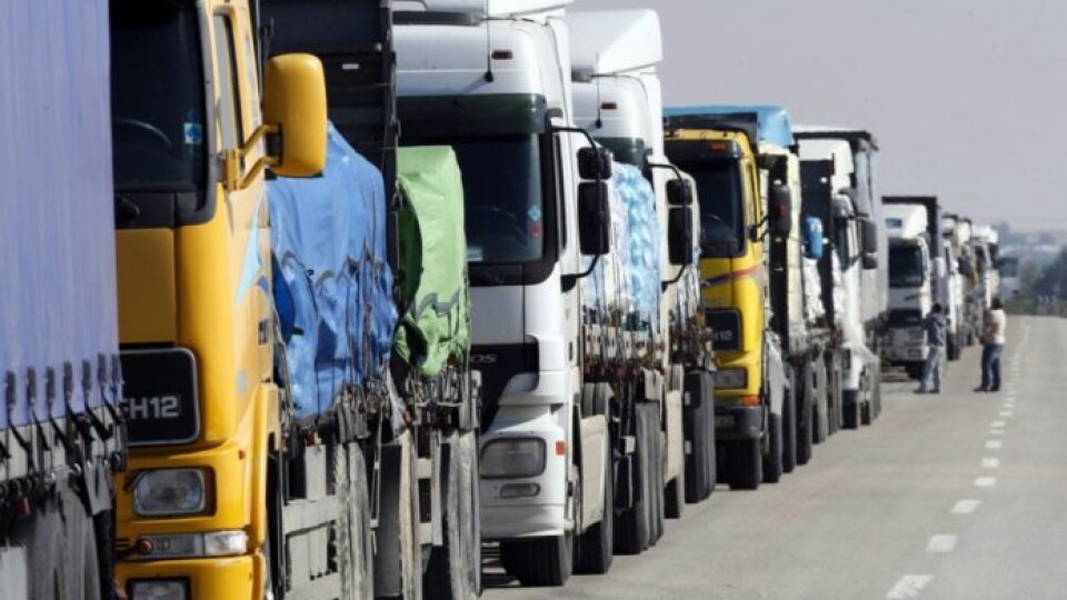 Збройним Силам України терміново потрібна допомога. Шукають фури