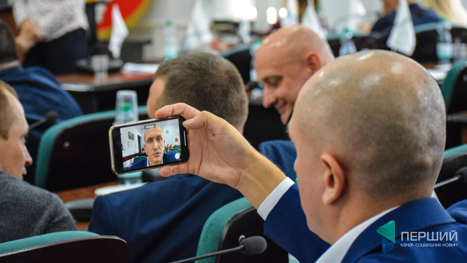 Базарники пішли, базар – залишився. Репортаж із чергової сесії Луцькради