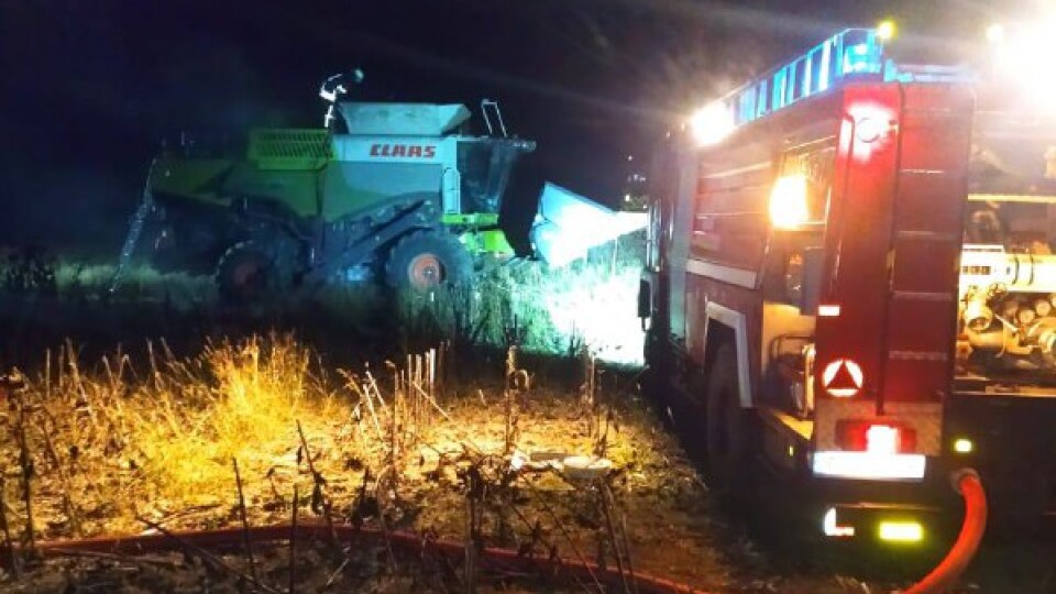 У селах на Волині горіли автомобіль і комбайн. ФОТО