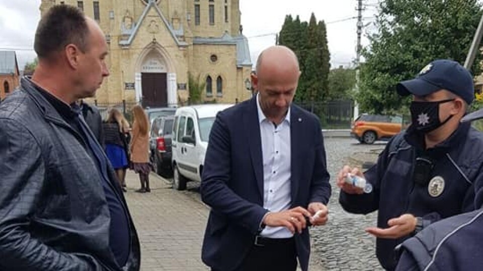 У Луцьку чоловіки, які порушили ПДР, пошарпалися з муніципалами