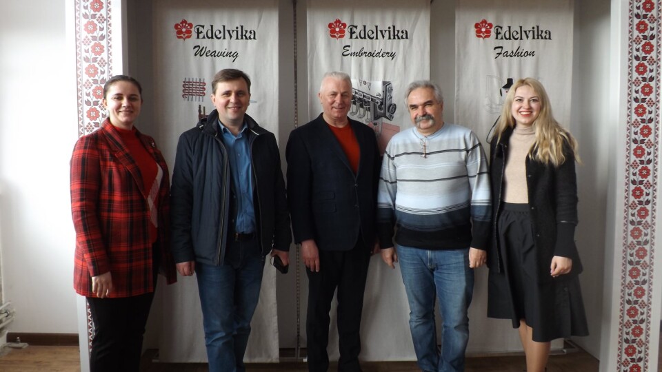 «З нашої тканини шиє вся Україна». Луцька райрада співпрацюватиме із брендом «Едельвіка»