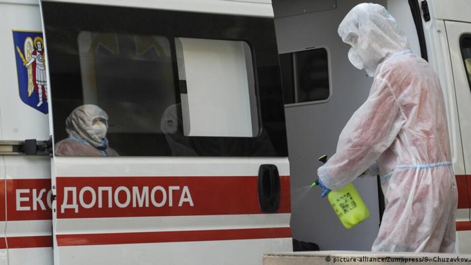 Ковід в Україні: майже 9 тисяч нових заражень та 328 смертей