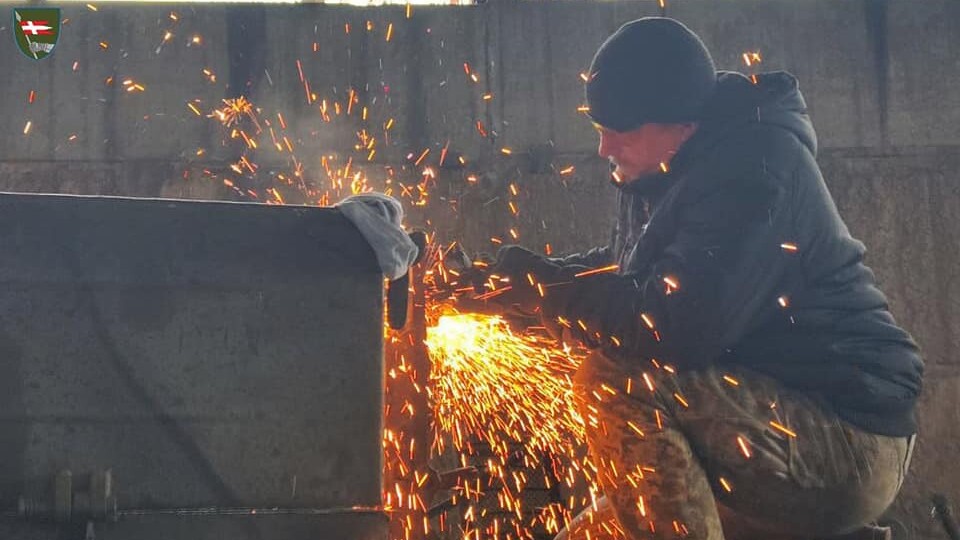 Перемога дається важкою працею: як у волинській бригаді «реанімують» військову техніку. ФОТО