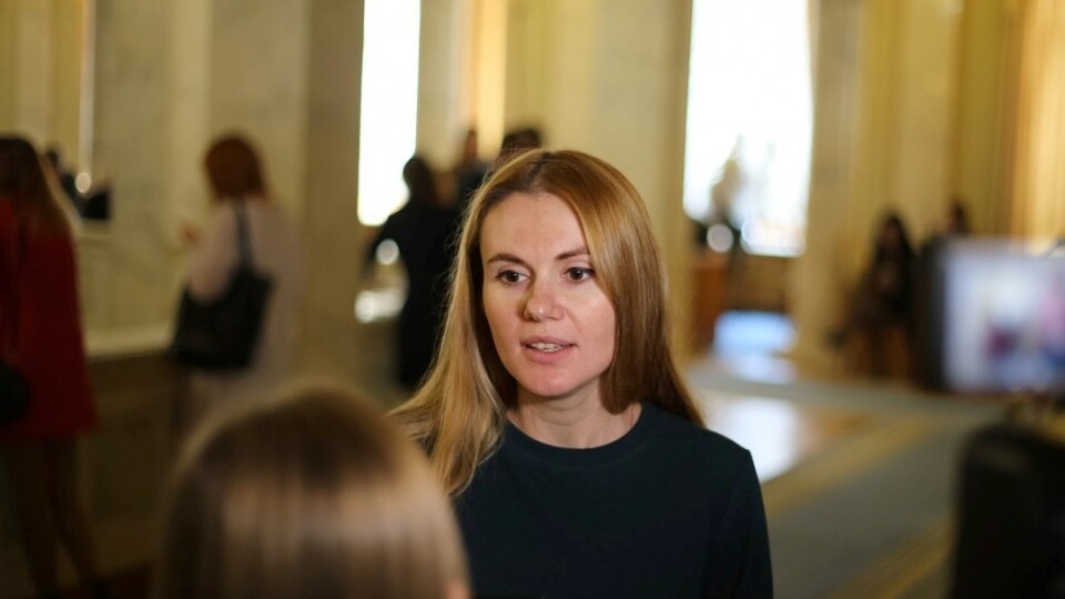 «Не відчуваю жодних запахів». Народна депутатка захворіла на коронавірус