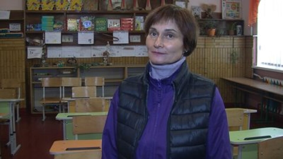 «Учні розкидані по світу»: педагогиня з Харкова влаштувалася у сільську школу на Волині