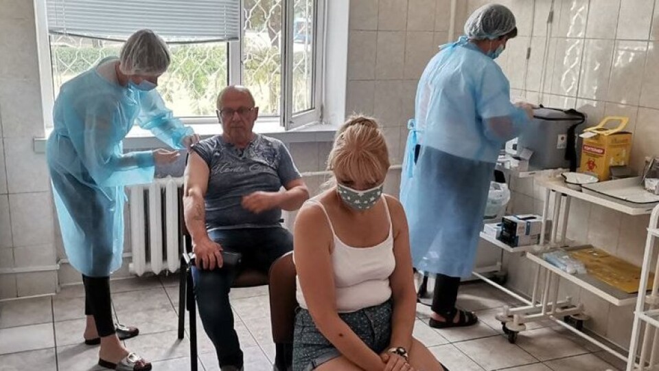 Волинян почали щеплювати від коронавірусу вакциною Moderna