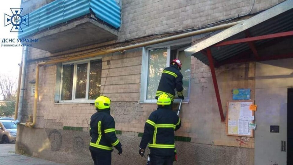 У Луцьку в зачиненій квартирі знайшли тіло чоловіка