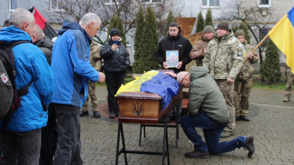 Громада на Волині прощалася зі своїм захисником. ФОТО