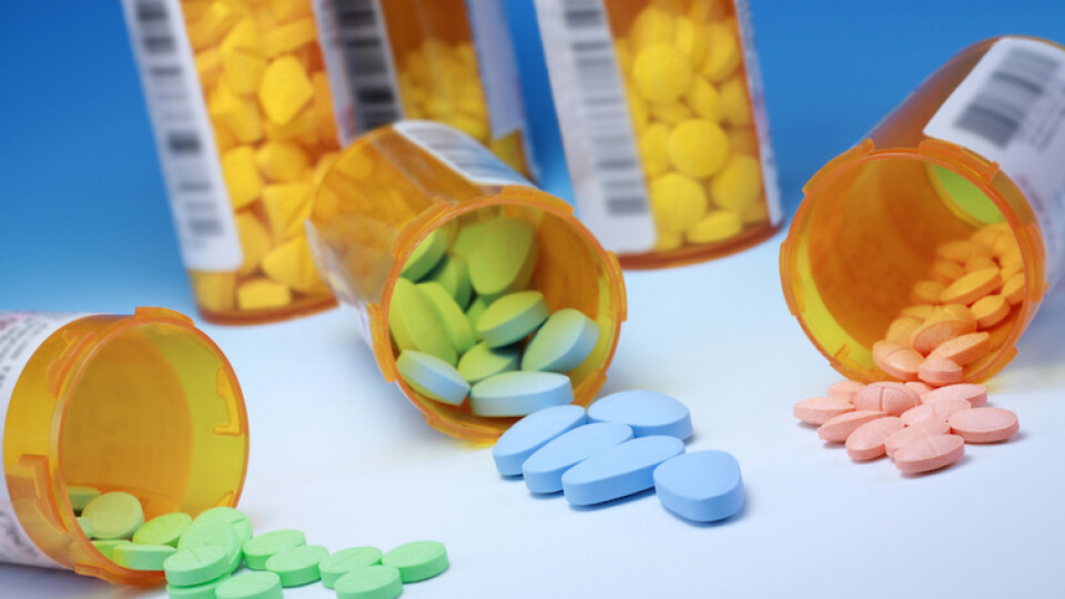 Рада заборонила продаж ліків підліткам