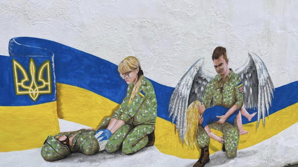 У Нововолинську намалювали стінопис на згадку про Захисників