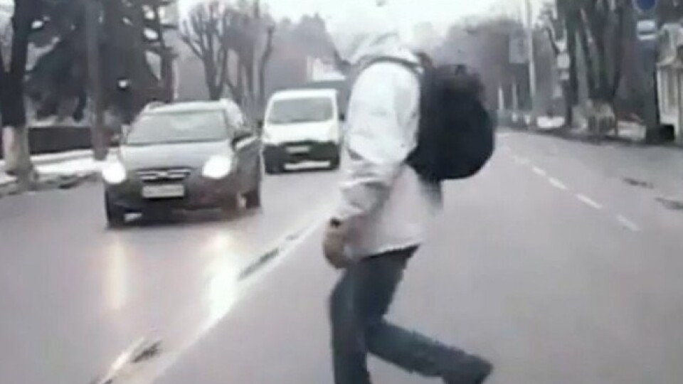 На Волині пішохід, якого збило авто заплатив штраф