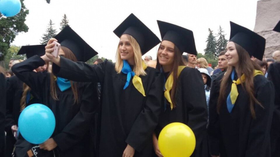 СНУ – зі святковою ходою, ЛНТУ – з Мірзояном. Як волинські виші відкриватимуть навчальний рік