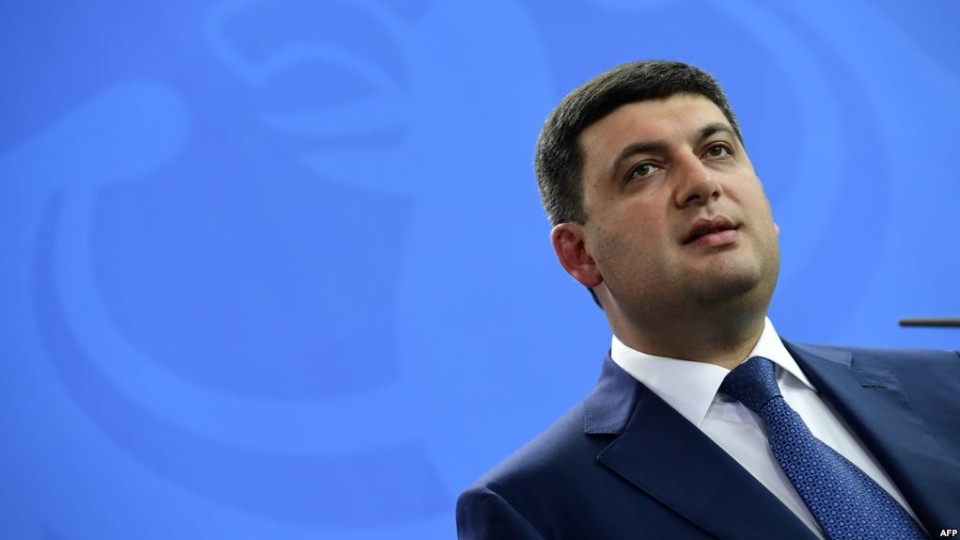 Гройсман задекларував дохід, більший ніж Порошенко