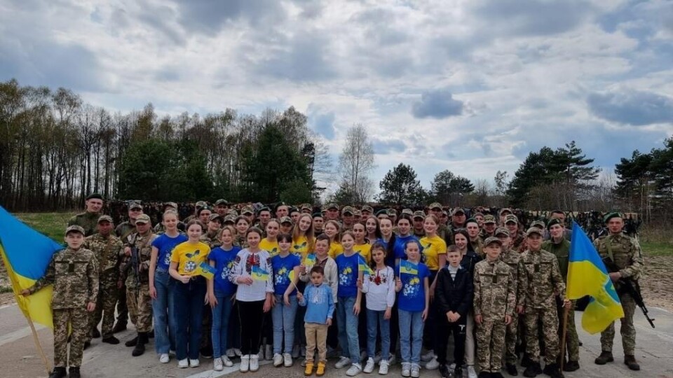 До охоронців кордону завітали юні джури. ФОТО