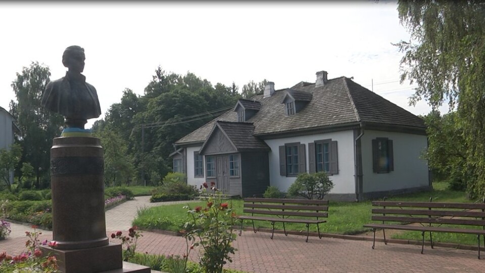 На Волині руйнується будинок, у якому жила Леся Українка. На його порятунок треба понад 10 мільйонів