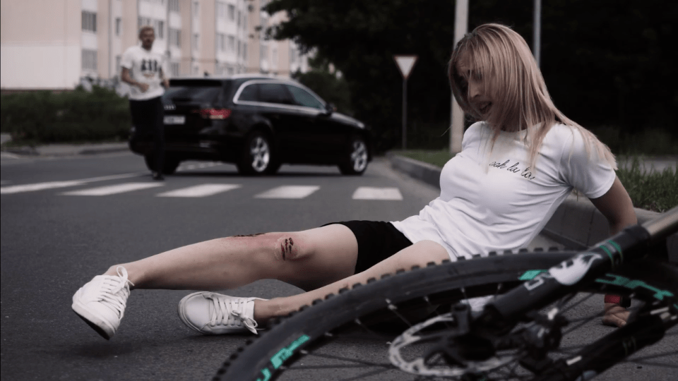 «Кривава» соціальна реклама від луцьких активістів. Оприлюднили ролик про безпеку на дорозі