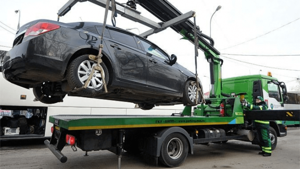 Стало відомо, коли у Луцьку запрацює автоевакуатор