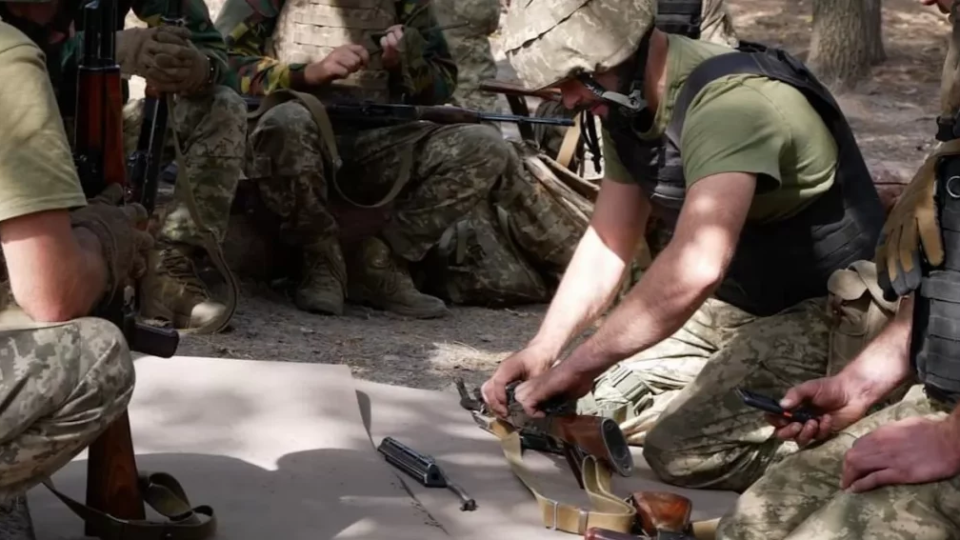 Понад 75 тисяч студентів ВНЗ пройдуть базову військову підготовку, – Лісовий