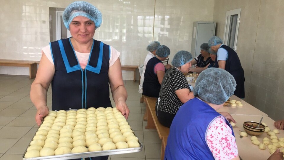 У Торчинському ліцеї щодня готують для ЗСУ