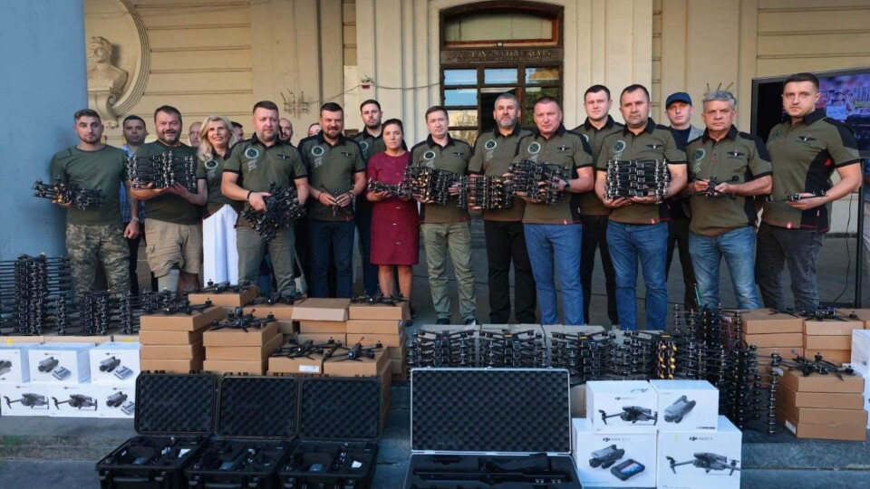 Дружина загиблого Героя з Волині пожертвувала 1,5 мільйона гривень на «пташок» для ЗСУ