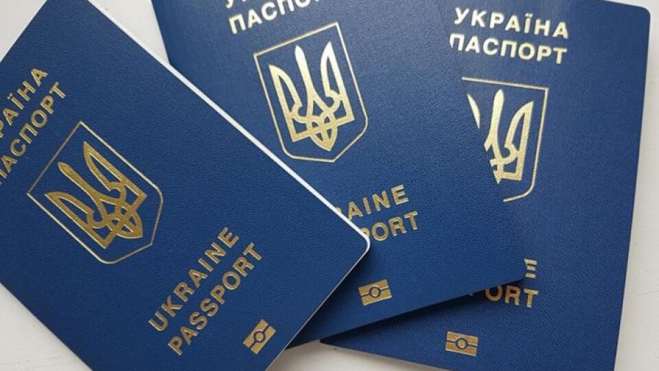 Відтепер українці можуть їхати в Росію тільки за закордонними паспортами