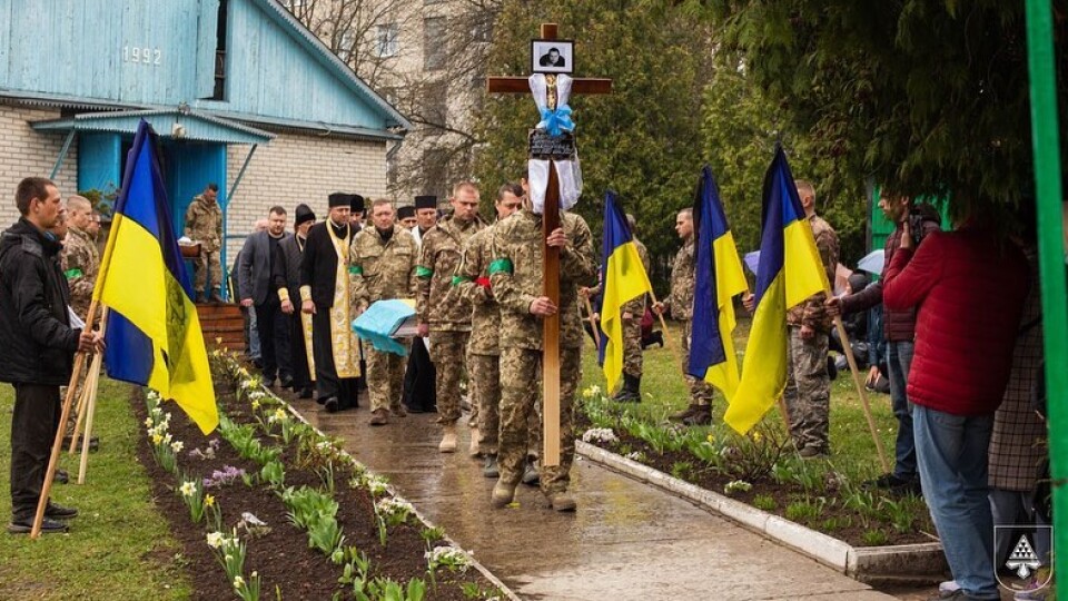 У Нововолинську попрощалися із загиблим Героєм