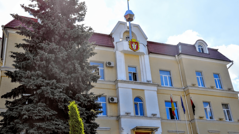 Хочуть скоротити кількість посадовців Луцької міської ради