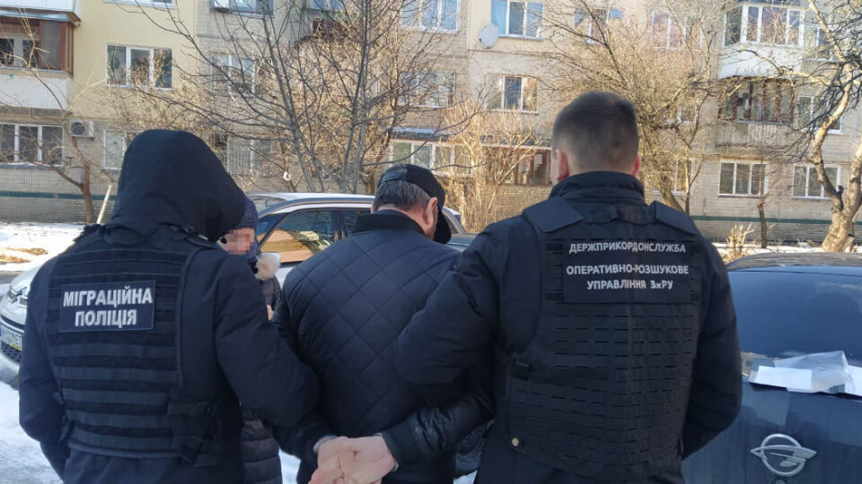 На Київщині затримали сирійця, який переправляв нелегалів через волинський кордон