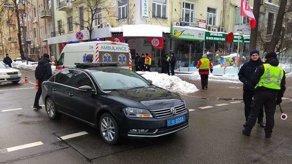 Кортеж президента України збив дідуся. ФОТО