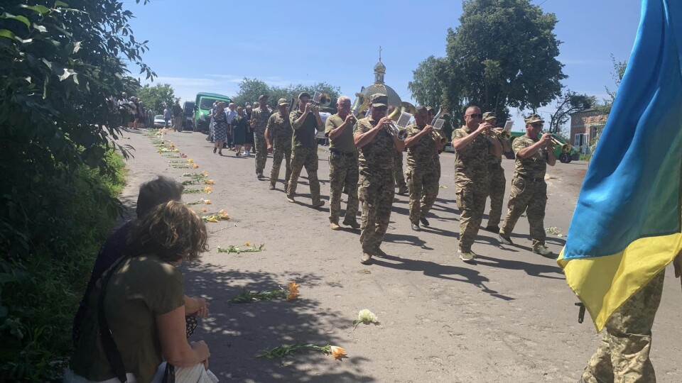 На Волині провели в останню земну дорогу воїна Руслана Рябого. ФОТО