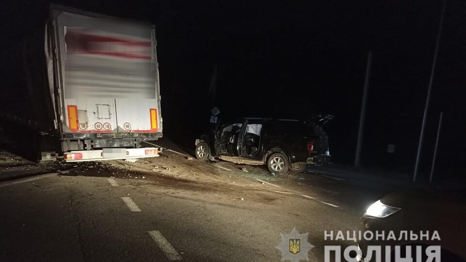 У ДТП між вантажівкою та легковиком постраждало п'ятеро людей