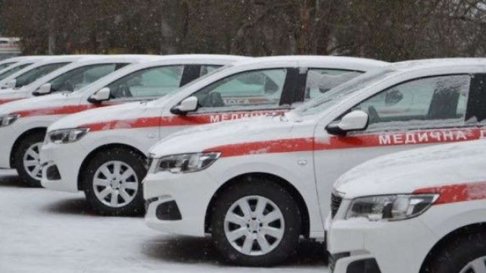 Нові автомобілі, куплені для сімейних лікарів Волині, і досі не їздять на виклики. ВІДЕО