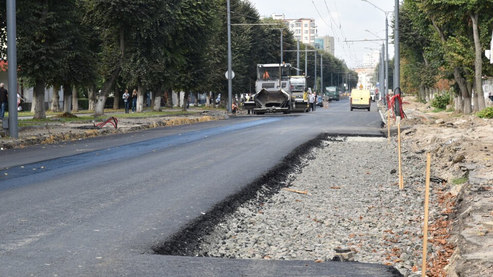 Коли відновлять рух громадського транспорту проспектом Волі