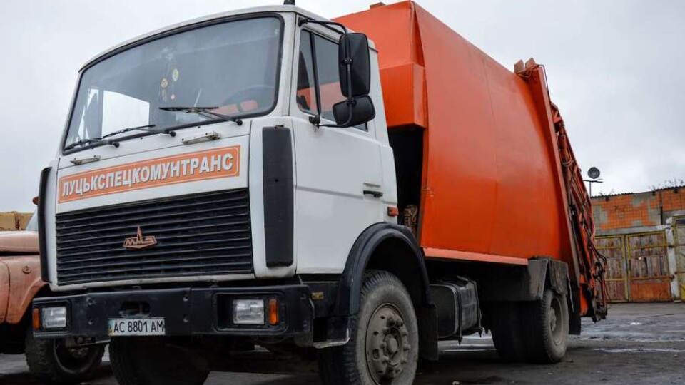 У Луцьку на комунальний транспорт ставлять датчики палива. Працівники обурюються
