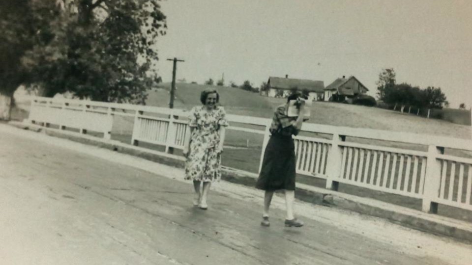 Вчителі сільської школи на Волині у 1950-х. ЗГАДАТИ ВСЕ