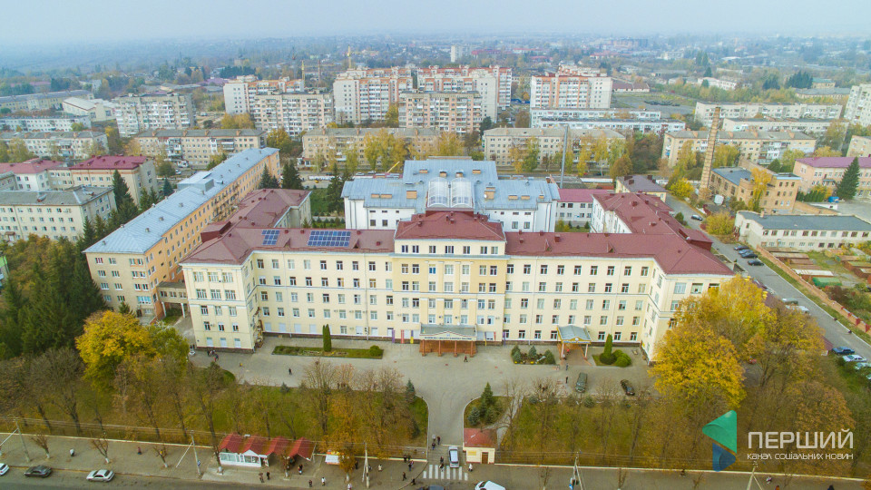 Волинська обллікарня поставила собі сонячну електростанцію. ФОТО