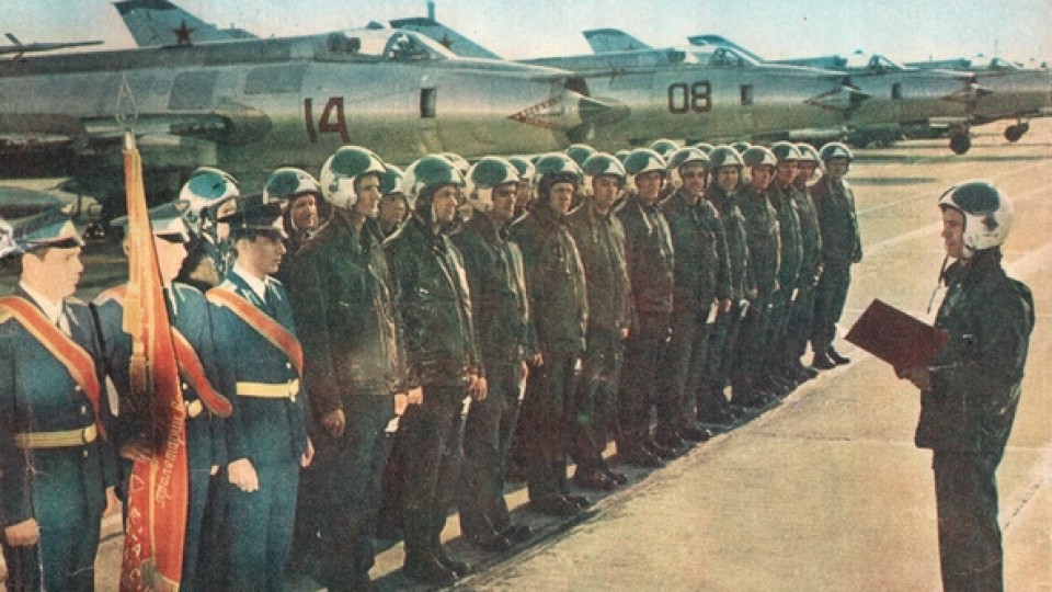 Рідкісна фото радянських льотчиків на луцькому аеродромі. ЗГАДАТИ ВСЕ