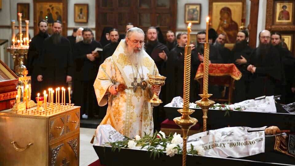 Під час обстрілу Святогірської лаври загинула черниця з Волині