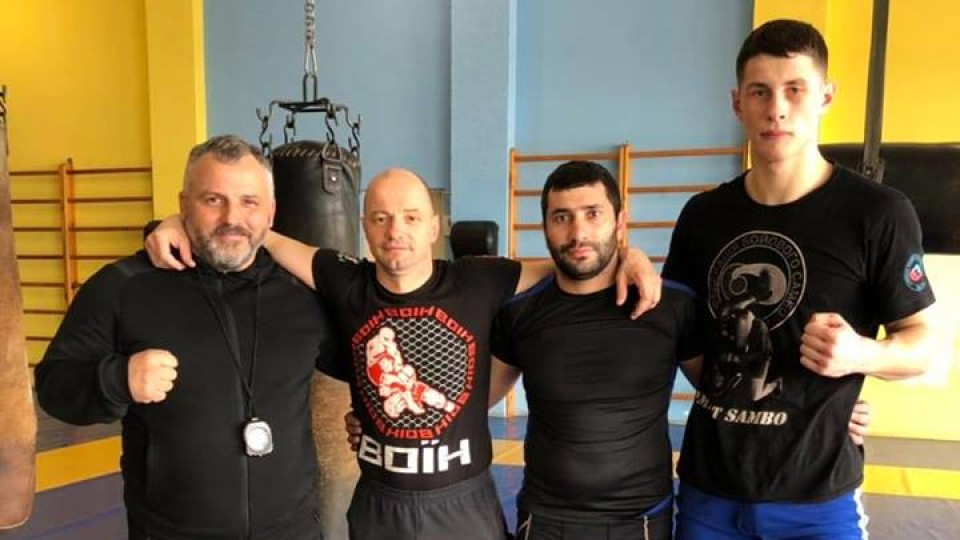 Вірменський чемпіон з боротьби приїхав у Луцьк ділитися досвідом. ФОТО
