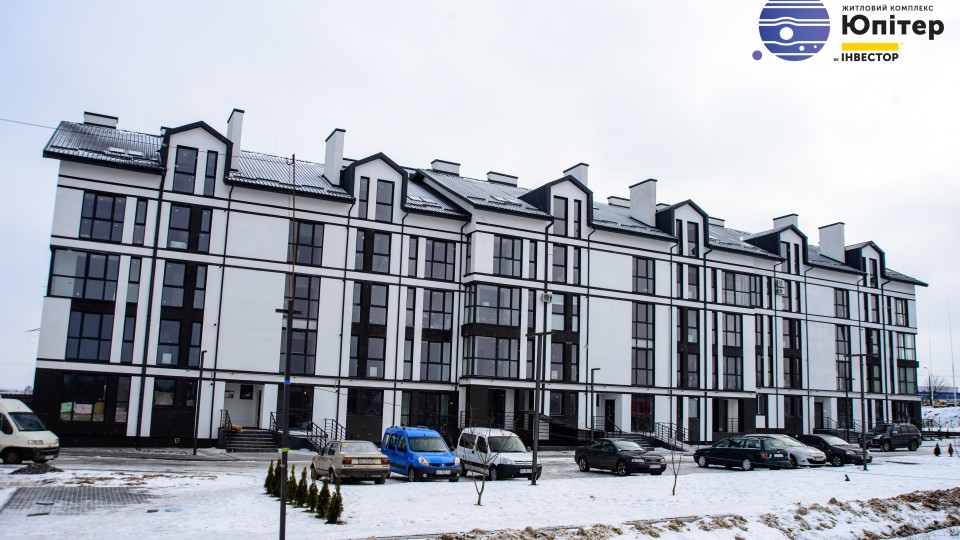 Під Луцьком продається комерційна нерухомість
