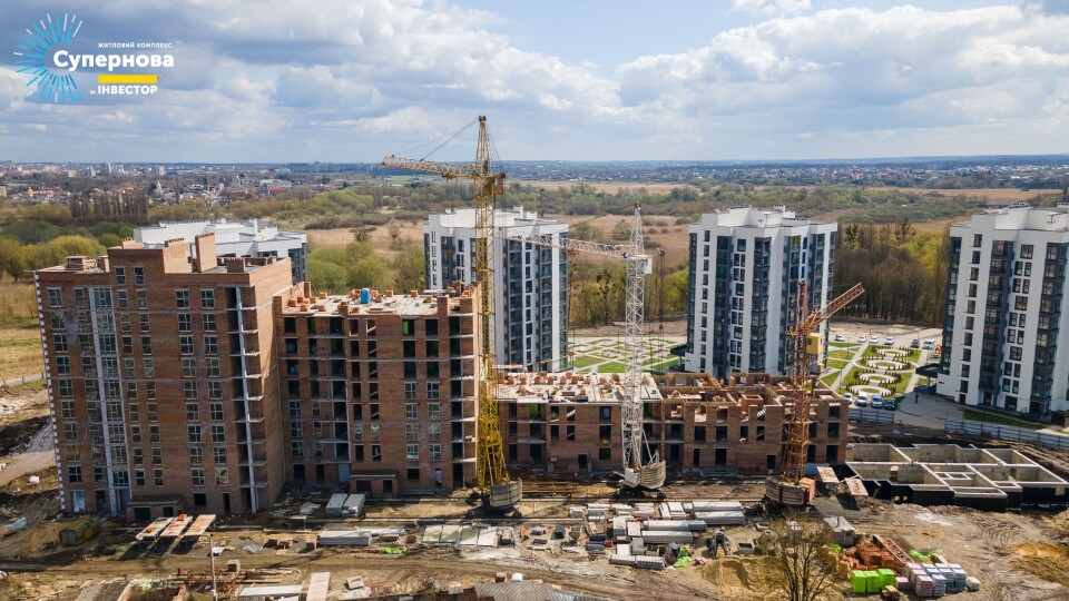 Як будують «Супернову». ФОТОЗВІТ ЗА КВІТЕНЬ