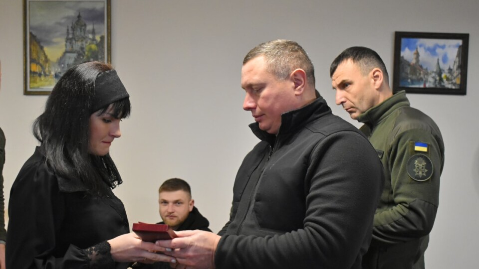 Рідним загиблих нацгвардійців з Волині вручили державні нагороди. ФОТО