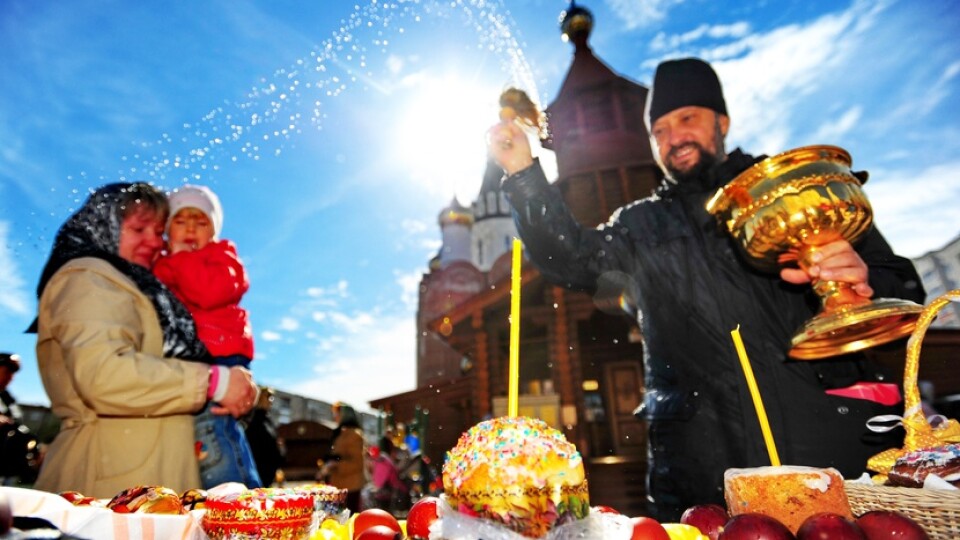 Більшість українців не планують йти до церкви на Великдень, - опитування