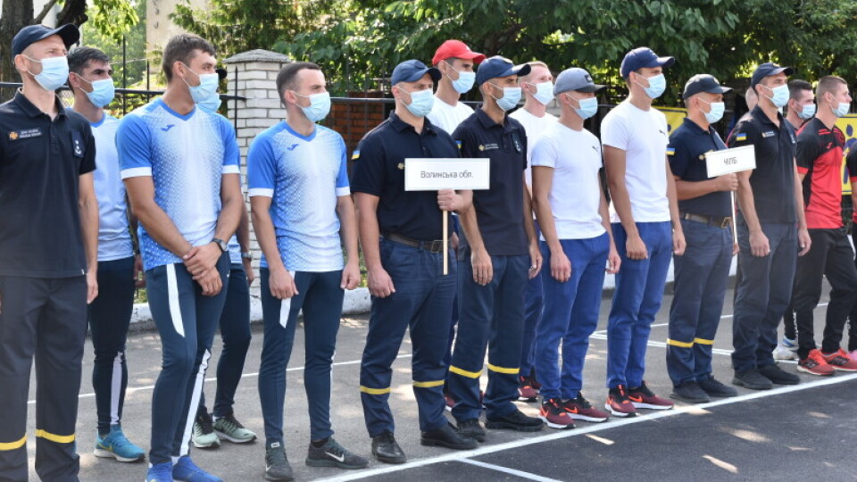 На змагання до Луцька з'їхалися пожежники з усієї країни