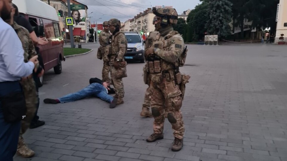 «Професійна необхідність, а не театр», – СБУ про дивне затримання луцького терориста