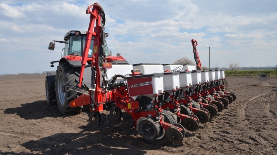 Волинська компанія продає сівалки Massey Ferguson