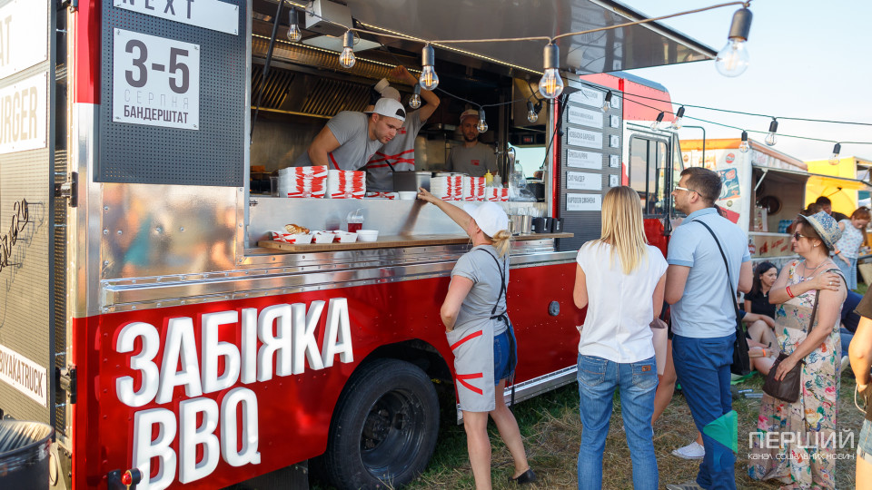 FOOD TRUCK ZABIYAKA BBQ на фестивалі Бандерштат: ексклюзивне меню та справжня культура street-food
