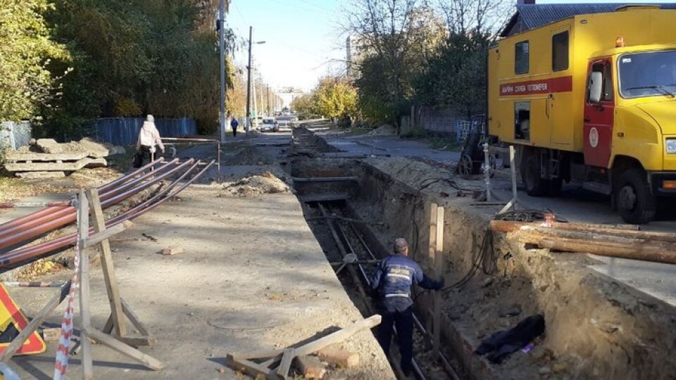 У Луцьку досі 57 багатоповерхівок без опалення через прориви на тепломережі