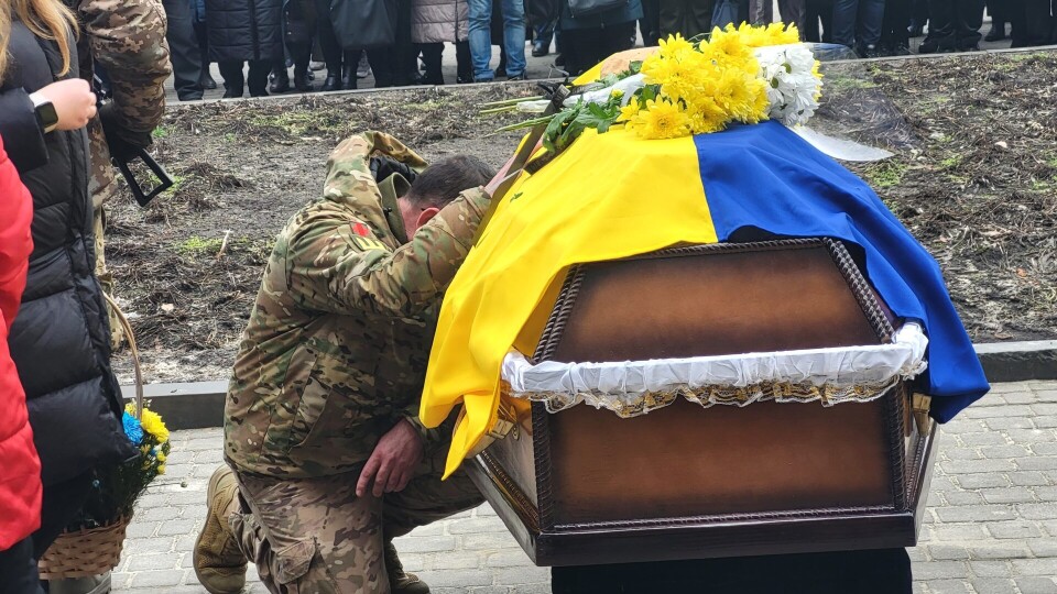 Навіки 43: на Волині провели в останню дорогу Героя Володимира Крисюка